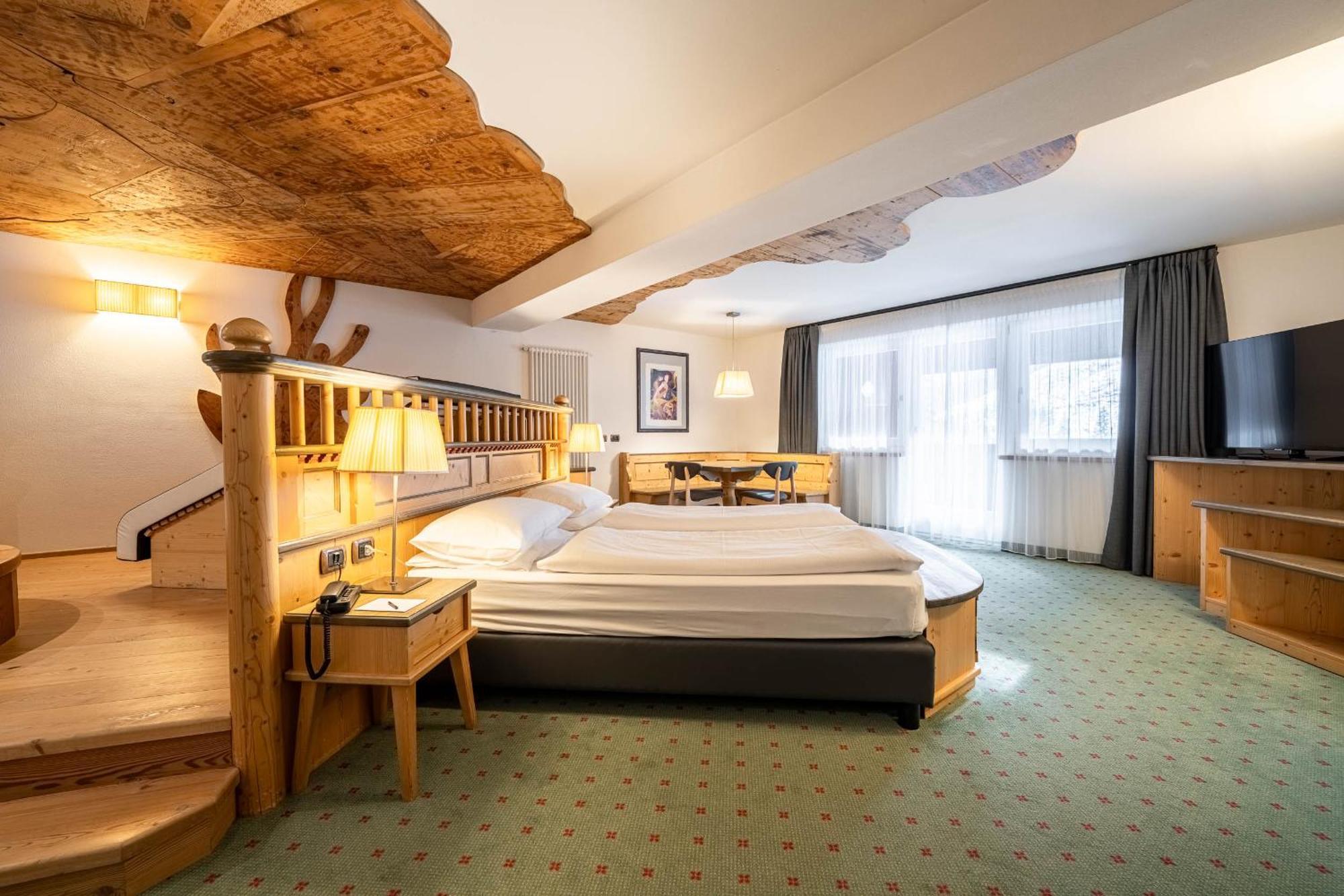 Croce Bianca Leisure & Spa Hotel Canazei Exteriér fotografie